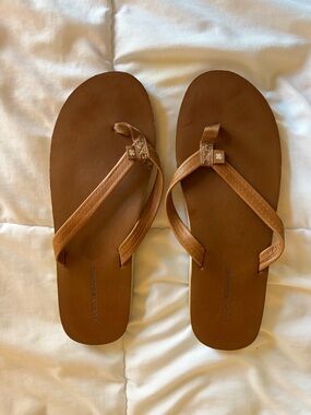 Lucky Brand Cognac Brown Leather Flip Flops